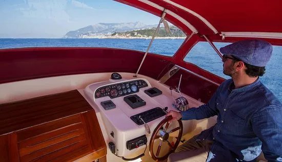 Ulisse Charter Boat Tour