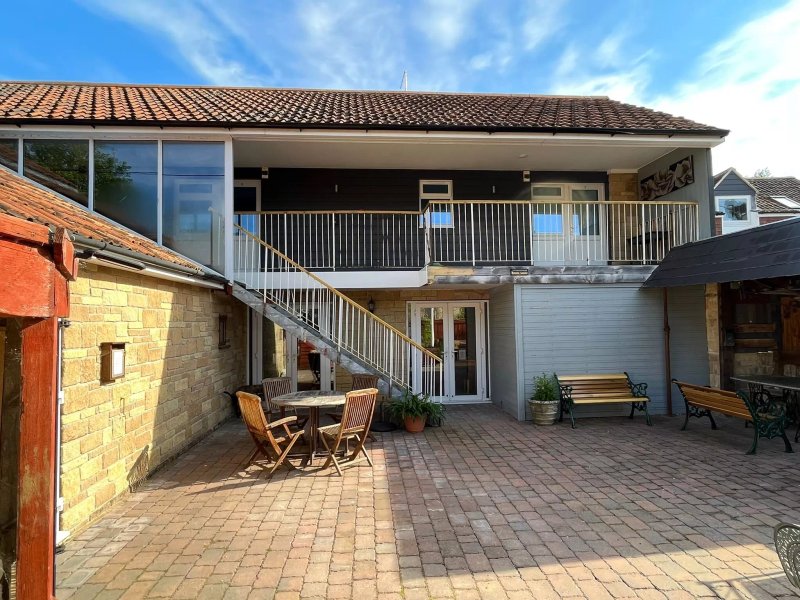 Parrett Hotel