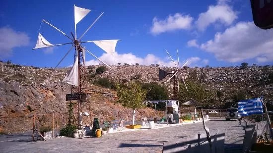 Skapanis Family Taverna