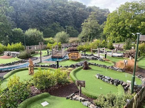 Llwyngwair Riverbank Adventure Golf