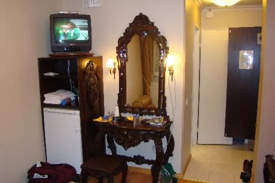 Mango Hotel