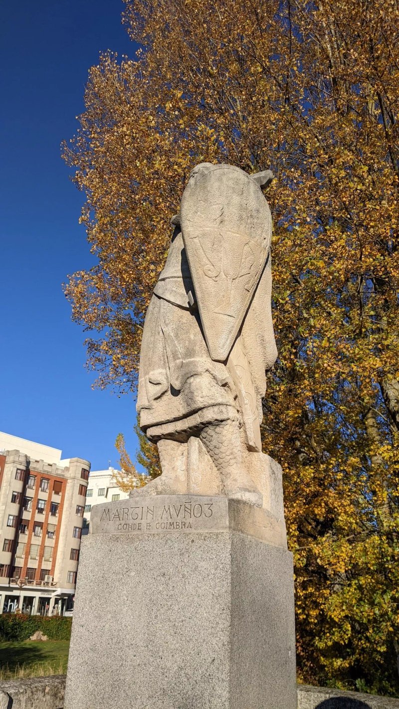 Estatua De Martin Munoz