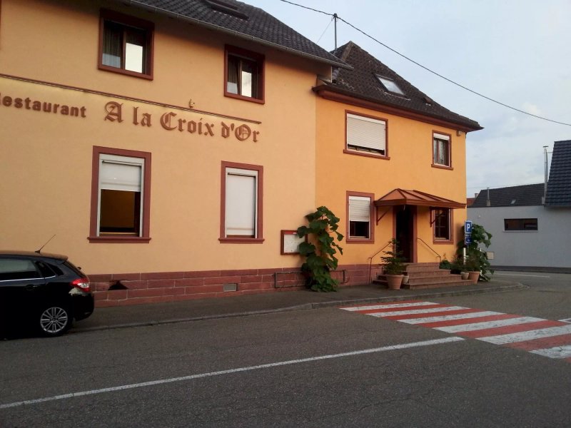 A la Croix d'Or