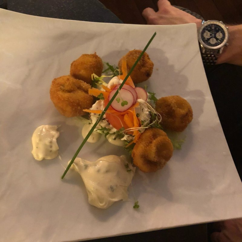 Tides Bistro