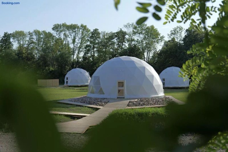 Glamping Resort