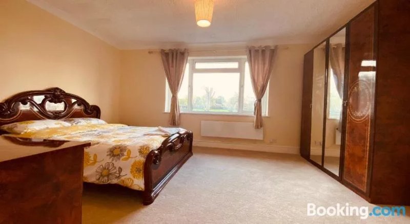 London Lodges