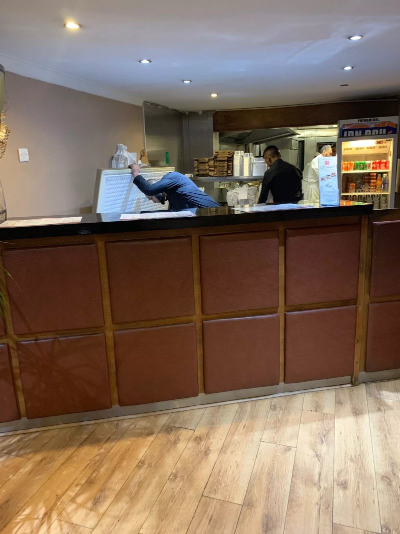 Samuel's Indian Cuisine Sale Moor