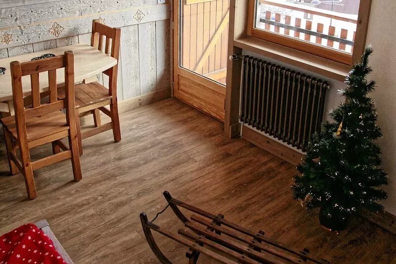 Fully renovated studio cabin for 2-4 people in Tignes le lac