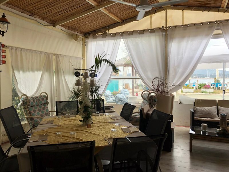 Portisco Beach Music Restaurant
