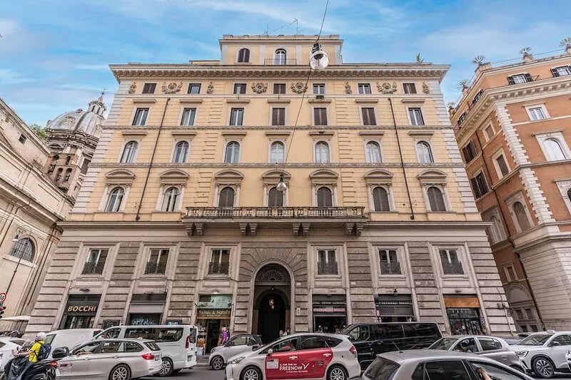 Corso 142 elegant apartment within walking distance of Piazza Navona