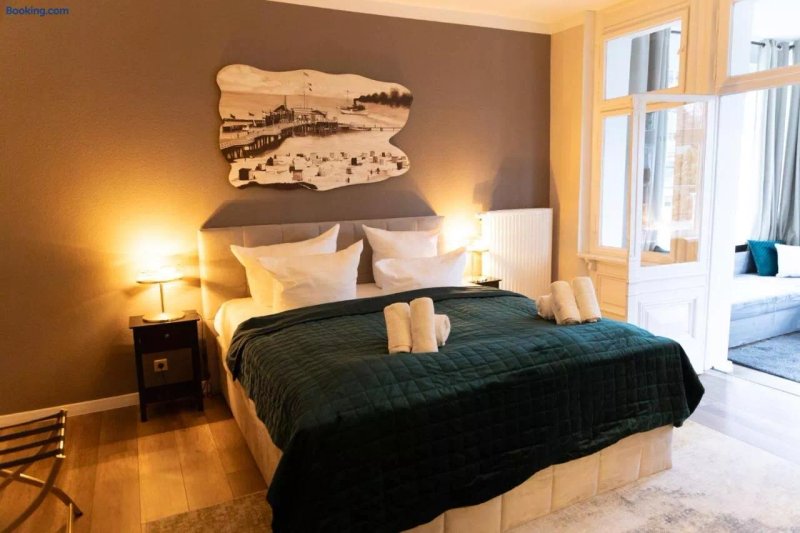 Karolin Hotel