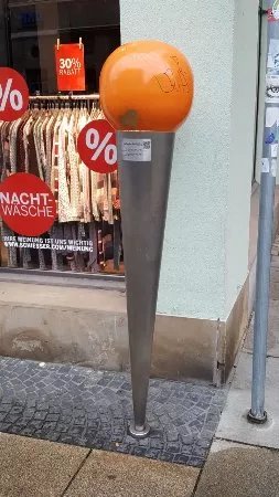 Denknadeln fur Holocaust-Opfer