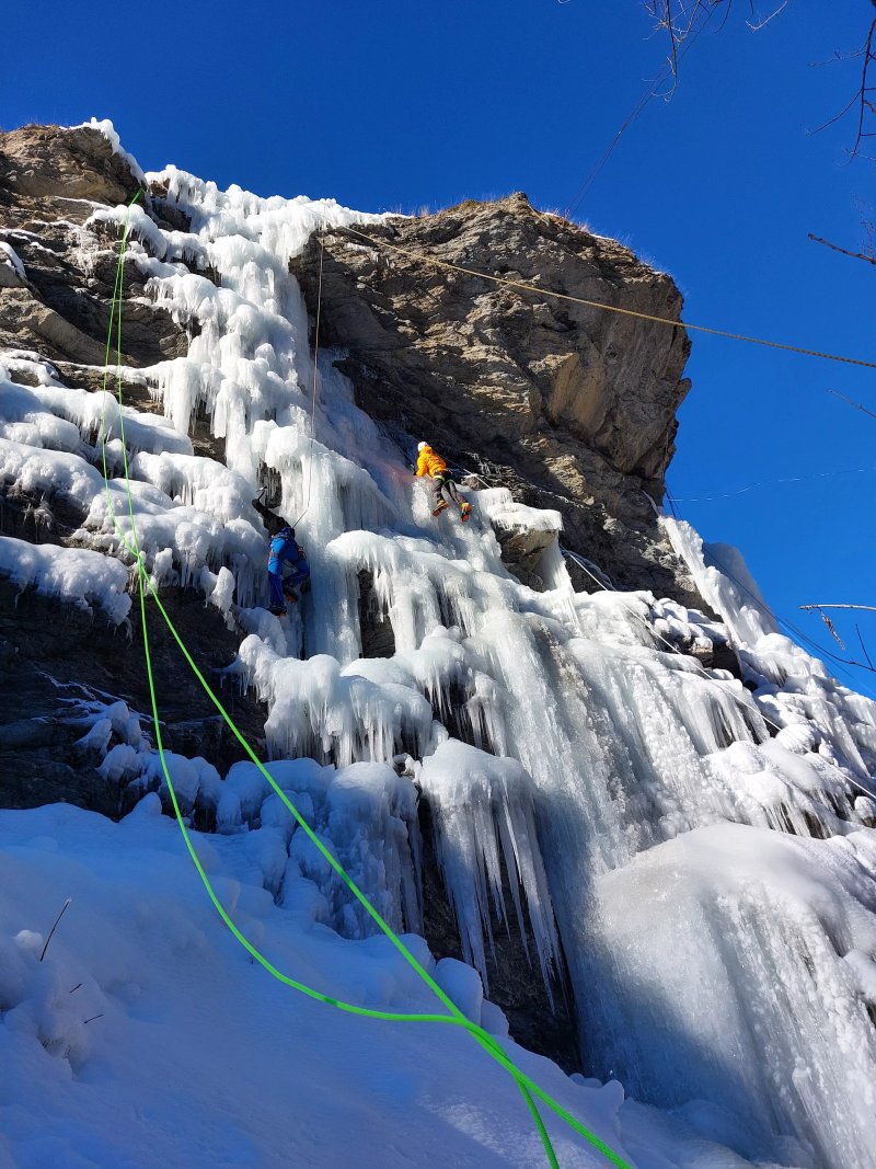 Cascade De Glace d'Aiguilles