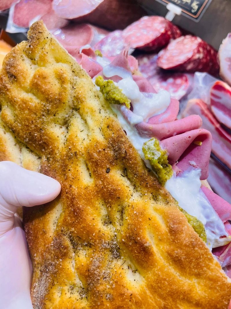 Pregiata Salumeria Di Palazzolo Paola
