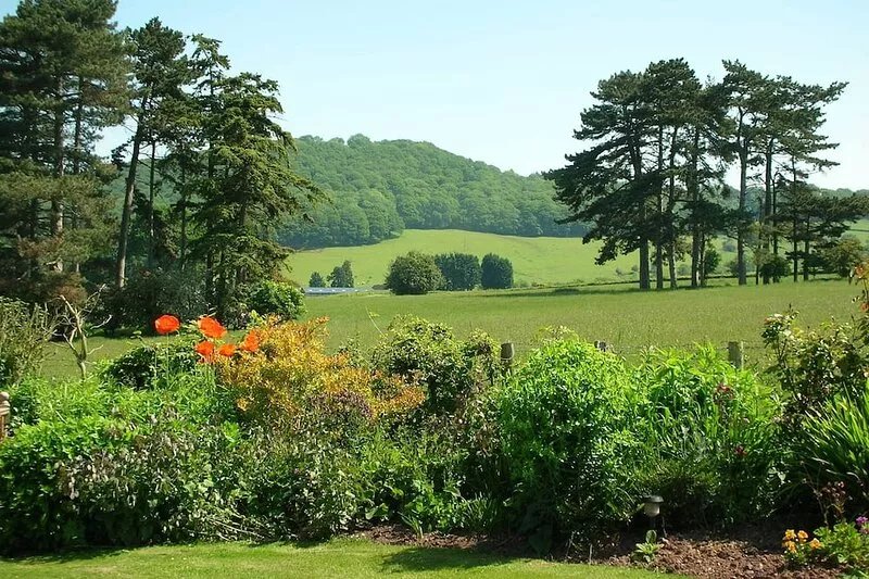 Comfortable, pet friendly accommodation a short walk from Hay-on-Wye.