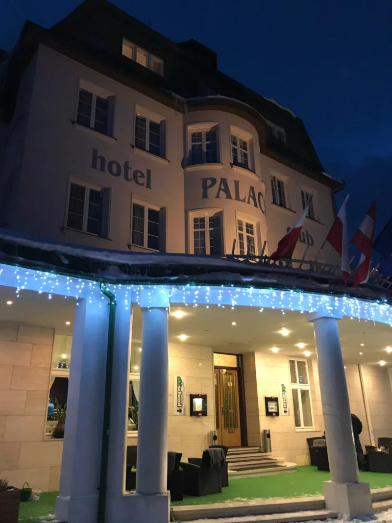 Palace Club