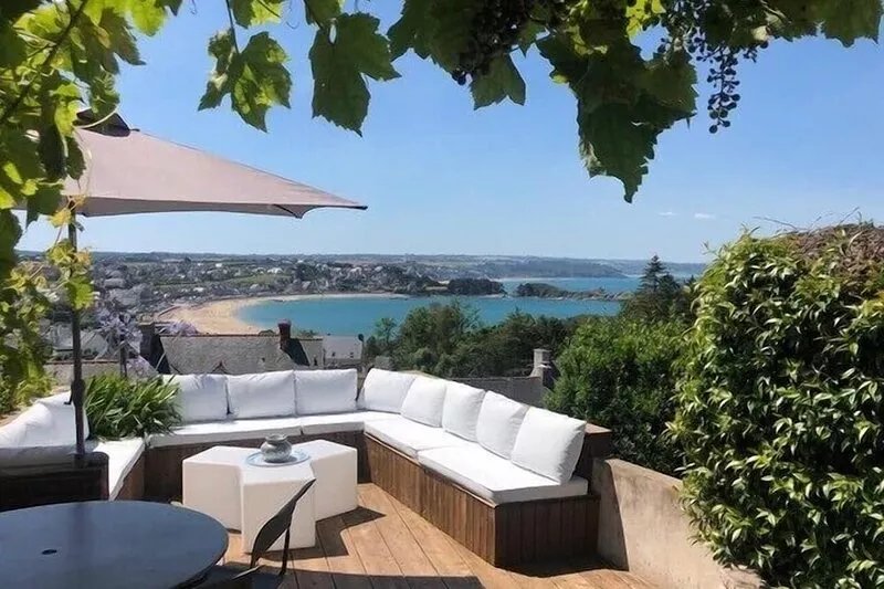 Renovated fisherman's cottage, beautiful sea view, 6/8 pers.