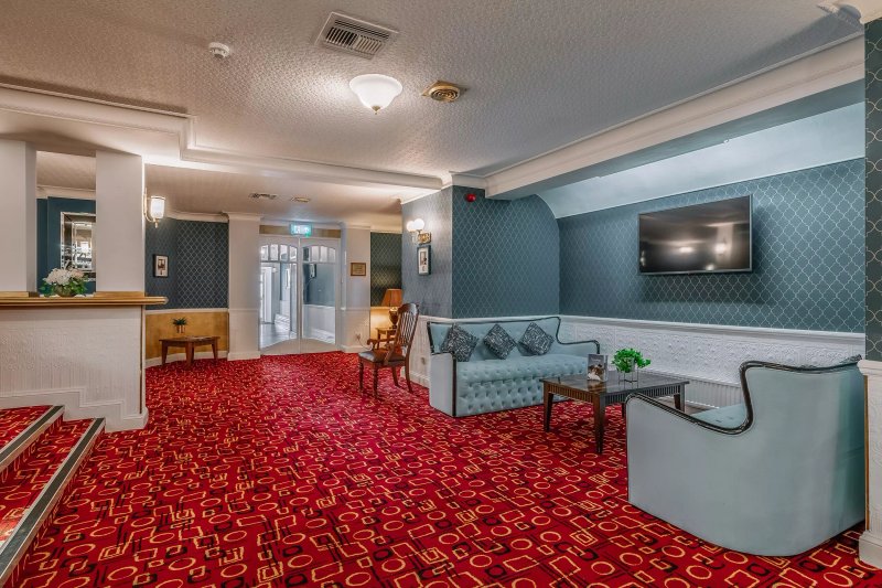Tuxedo Bar at Westcliff Hotel