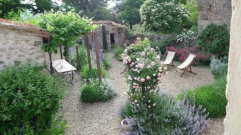 Lovely Artisan Tuscan Country House Walking Distance to Village - Pool & Wifi