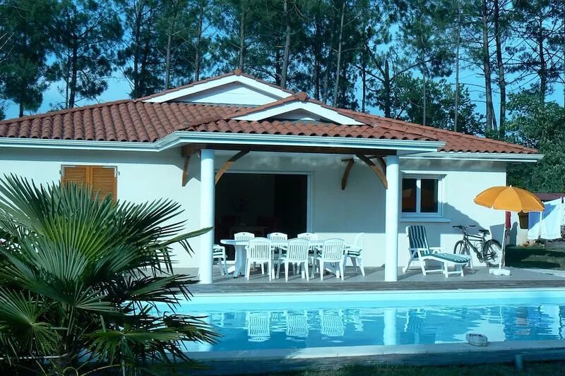 Beautiful Spacious Villa With Own Pool In Fabulous Location Close To Lake & Sea