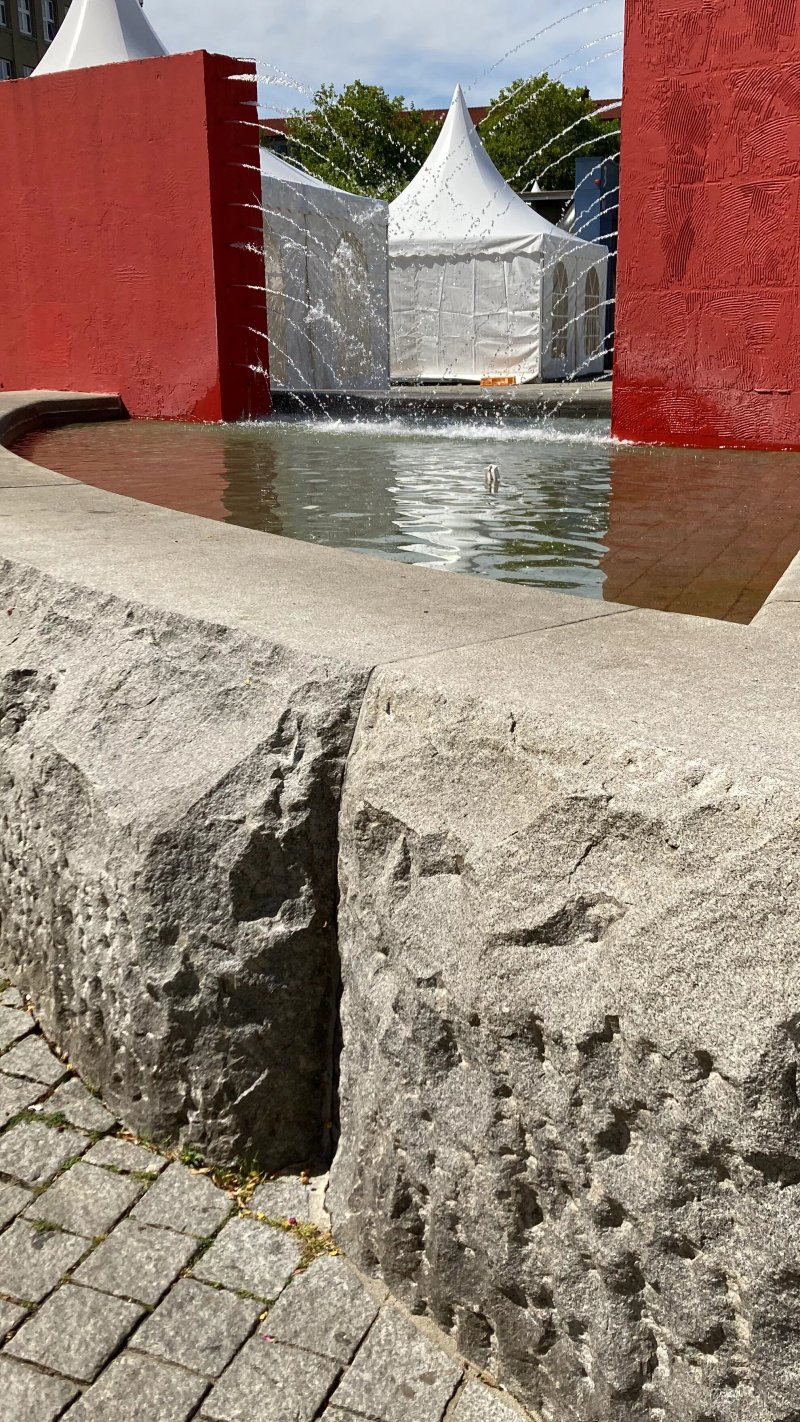 Brunnen Wochenmarkt