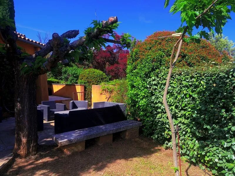 House on 3 hectares with heated pool in Gargas