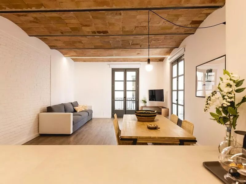 Entresol B - Holiday Apartment Rental in Girona | Bravissimo