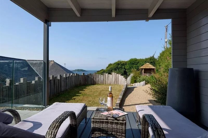 Stunning house with magnificent sea views, pet friendly with a VisitEngland 5