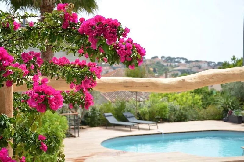 Superbe Villa Avec Piscine en Plein Coeur de Sanary. Tout à Pied