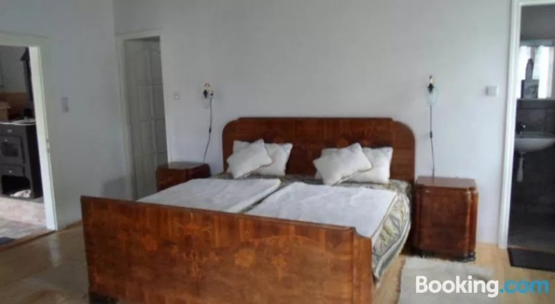 Hajnalka Apartman Haz