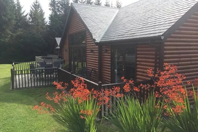 Lochside Lodge - Lodges in Glengoulandie