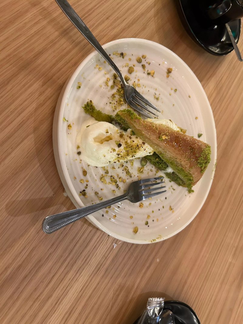 Zula Restaurant & Cafe