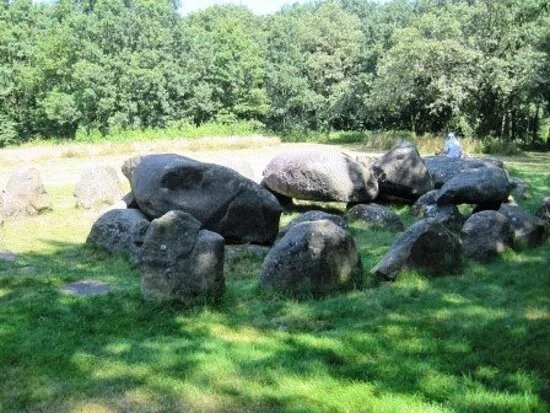 Hunebed D20