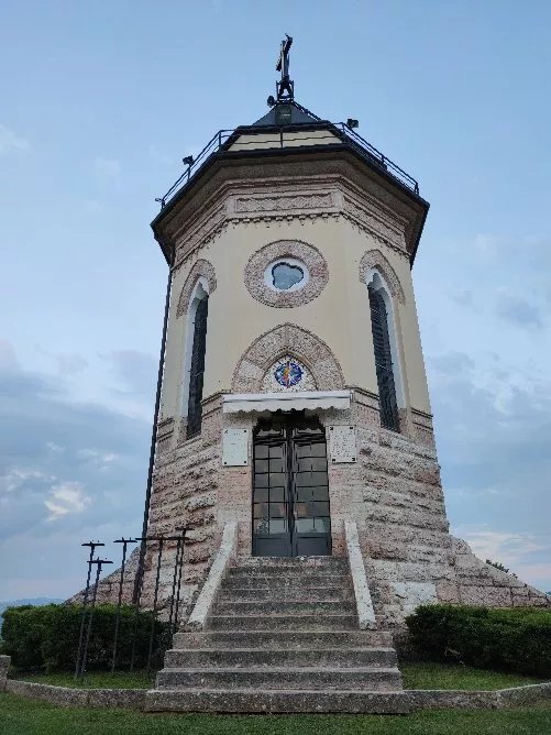 Chiesa S. Redentore Sul Monte Croce