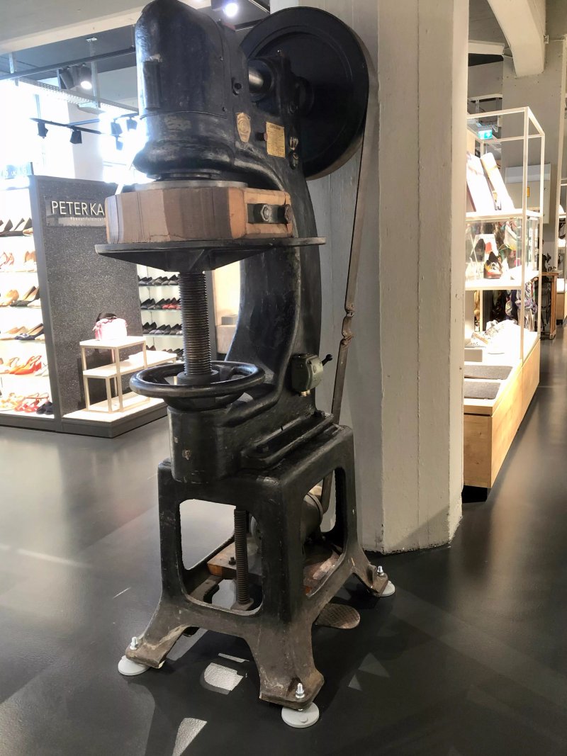 Peter Kaiser - Werk1 Outlet