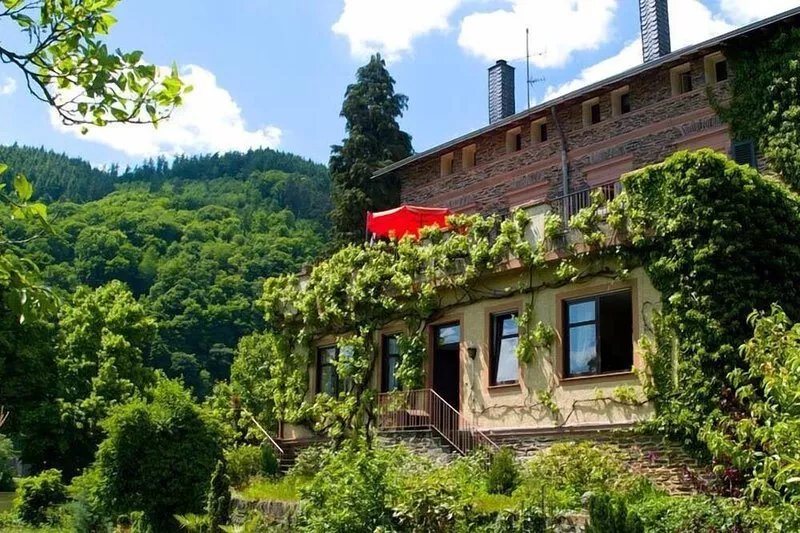 unique holiday apartment in a historic Moselle villa on the Moselle promenade