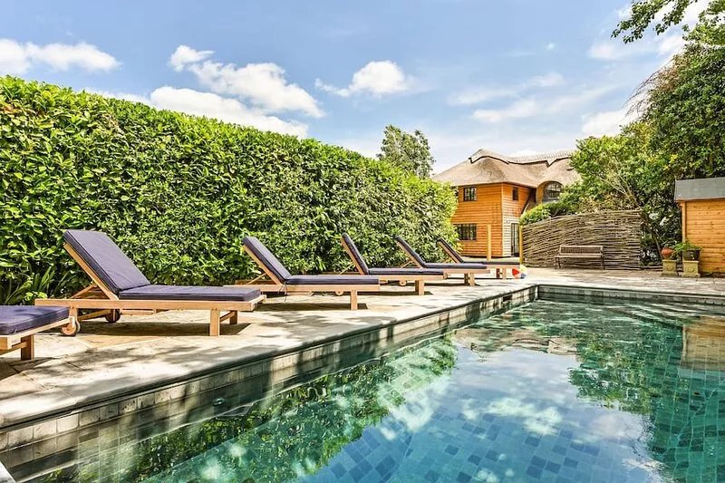 Farthings by inspirestays-com - a cottage with pool that sleeps 9 guests (6