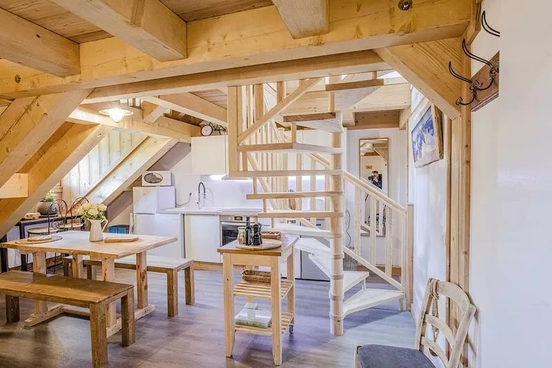 Apt Amelie - new 2 bed duplex Les Alberts (Montgenevre)