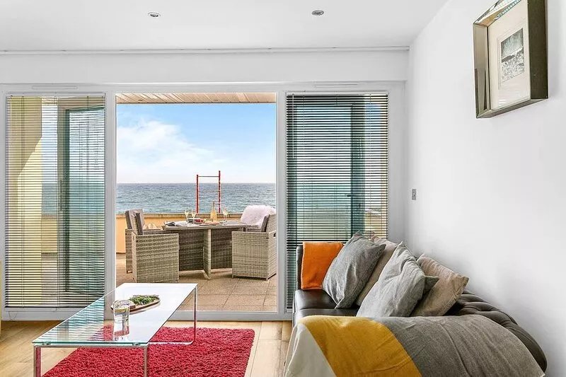 3 At The Beach, Torcross -  an apartment that sleeps 4 guests  in 2 bedrooms