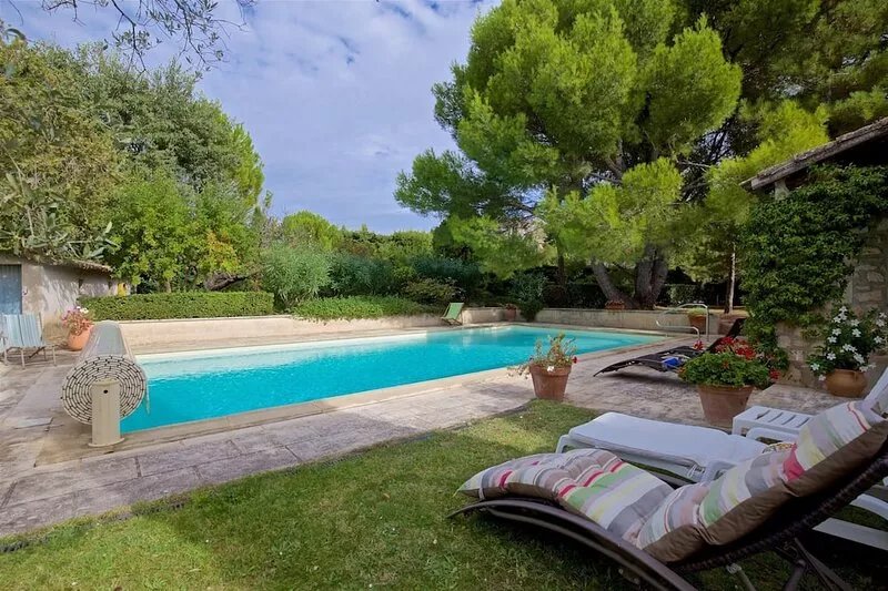 Picturesque Provence home with pool in Eygalieres