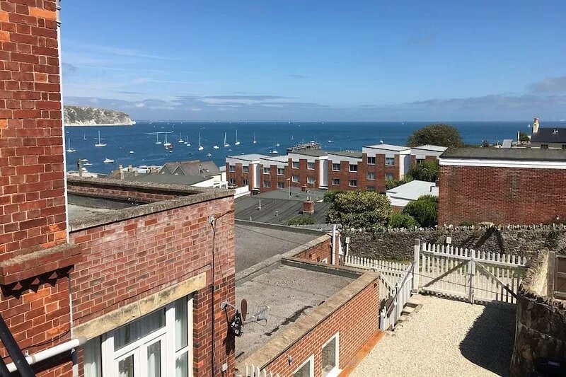 Boutique 1 Bedroom Apartment with Balcony and Spectacular Sea View