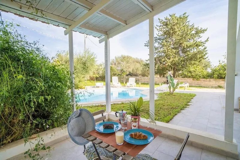 Villa Malamuri - Four Bedroom Villa, Sleeps 10