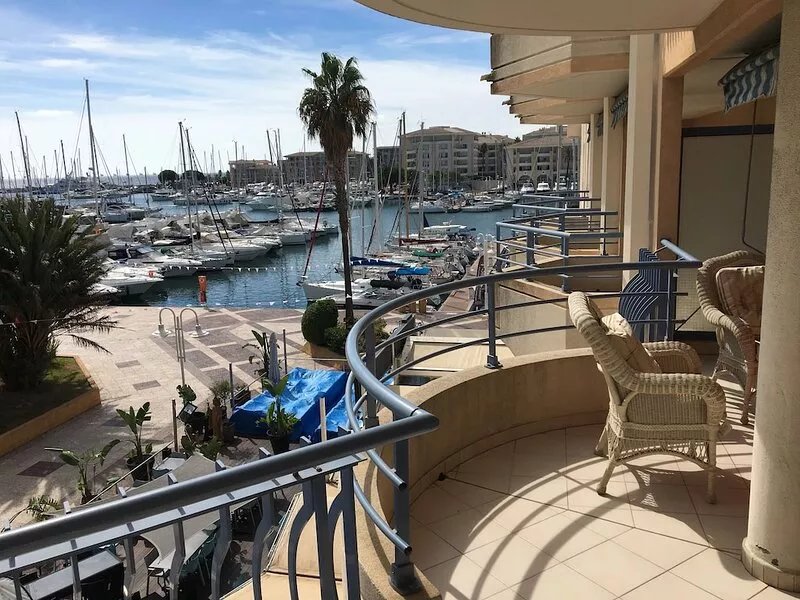 Sublime apartment in the heart of Port Frejus (7 persons - 80sqm)