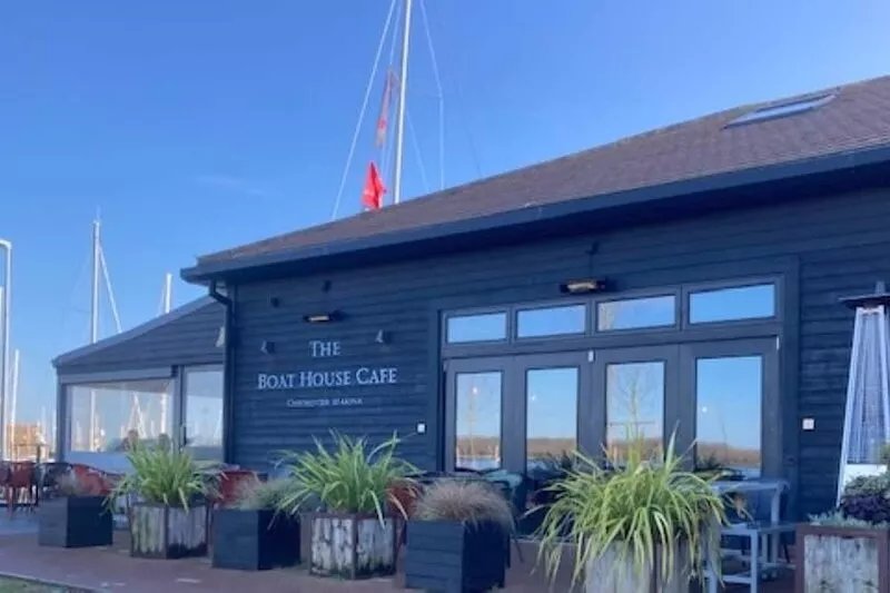 Seaside Village Location - 500 m to the beach