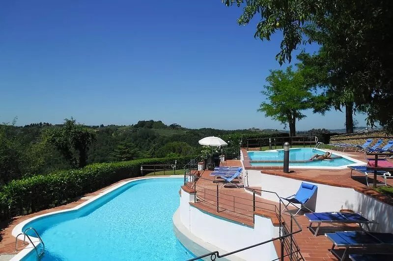 Apartment in the heart of Tuscany: 2 Pools, Garden, BBQ, free WIFI