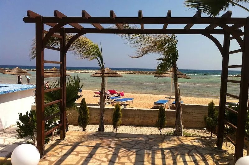Luxury 5 bedroomed beach-front villa with amazing unobstructed sea views!