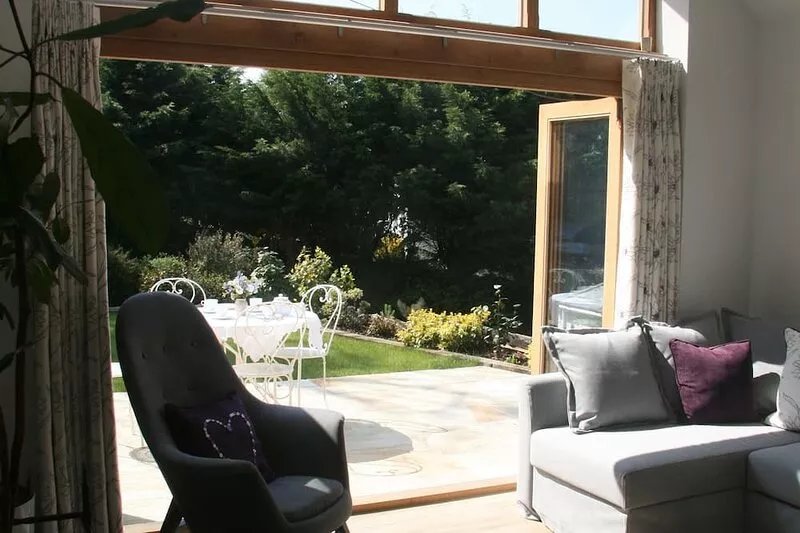 South Milton.Stunning New Stone cottage close to beautiful beaches