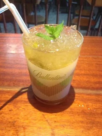 Bar Woodpecker's