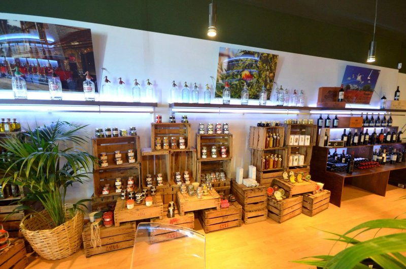 Exquisito Gourmet Shop & Coffee