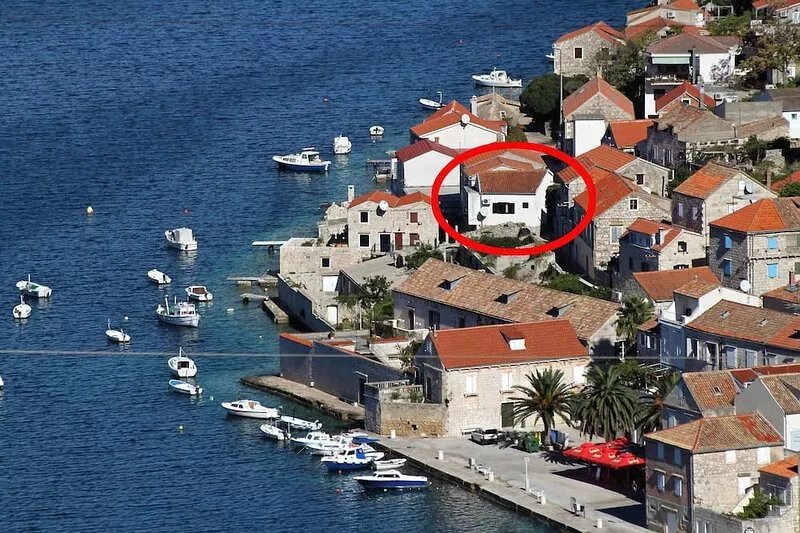 One bedroom apartment near beach Vis (A-8525-a)